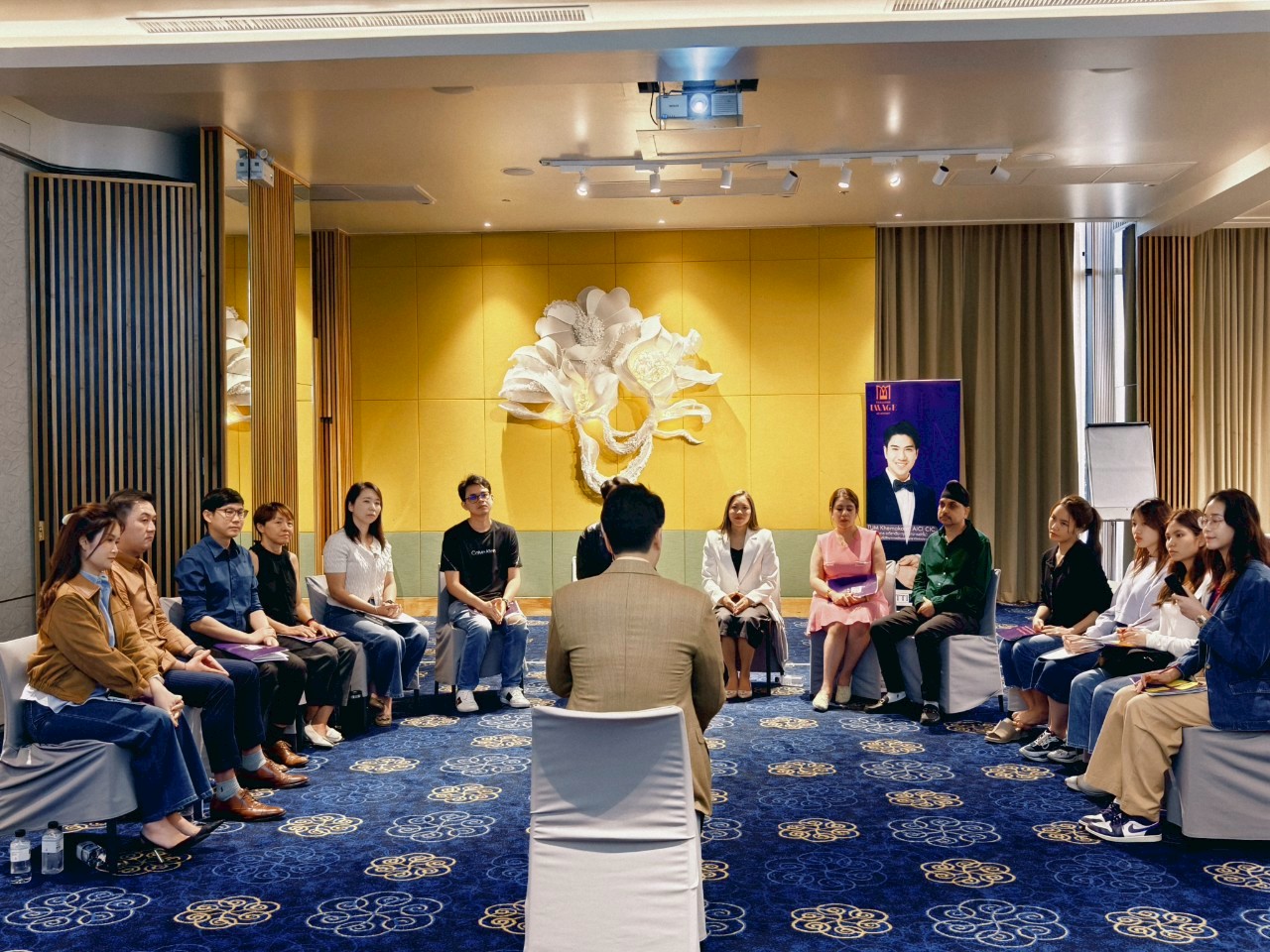 สถาบัน พัฒนาบุคลิกภาพ 